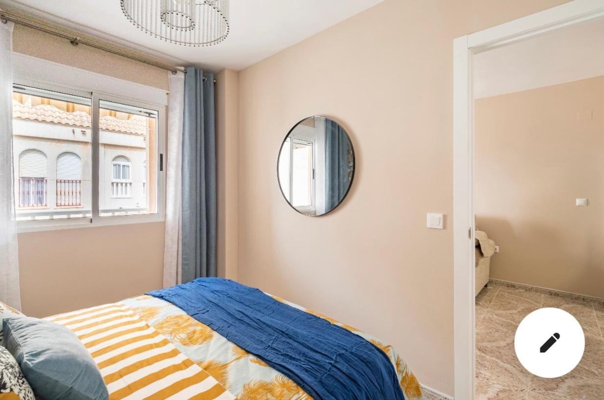Апартаменты В 4 Мин От Пляжа Torrevieja Bagian luar foto